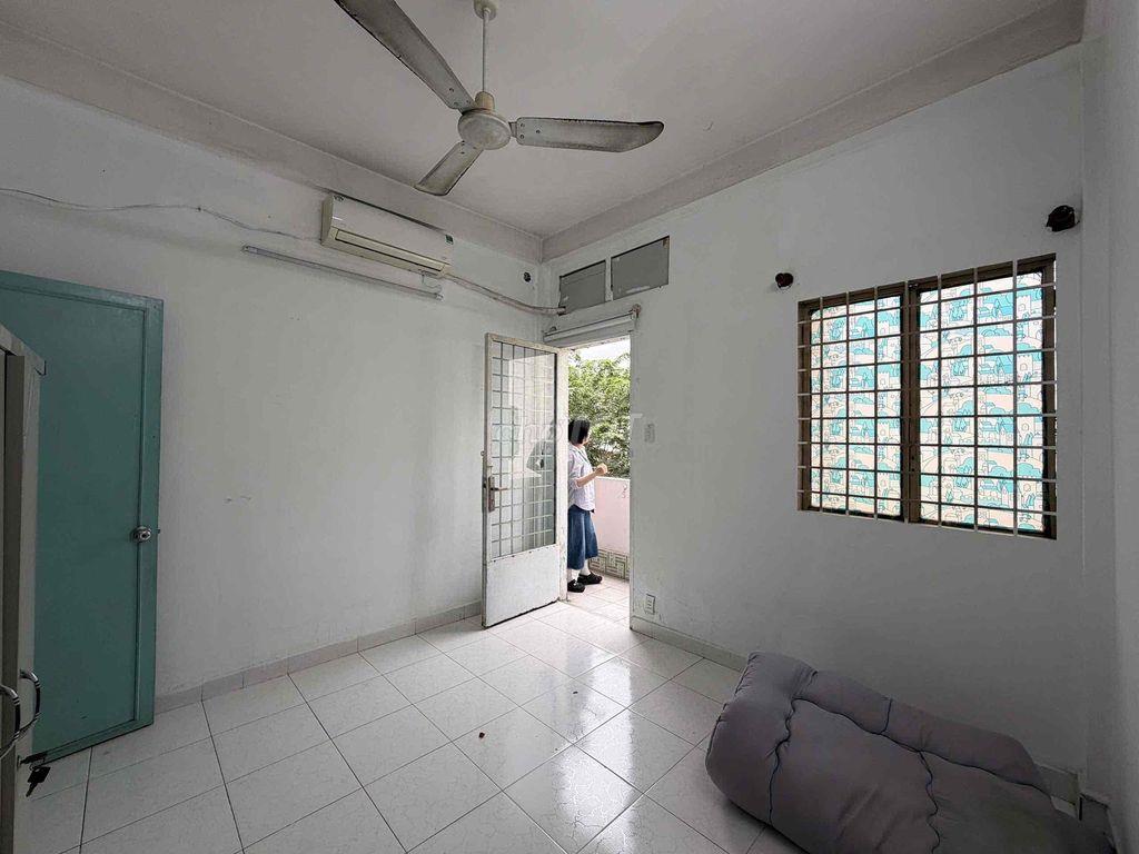 Cư Xá/CC Cũ - Hồ Văn Huê 2PN 1WC Siêu Rẻ Đẹp - Giờ Tự Do