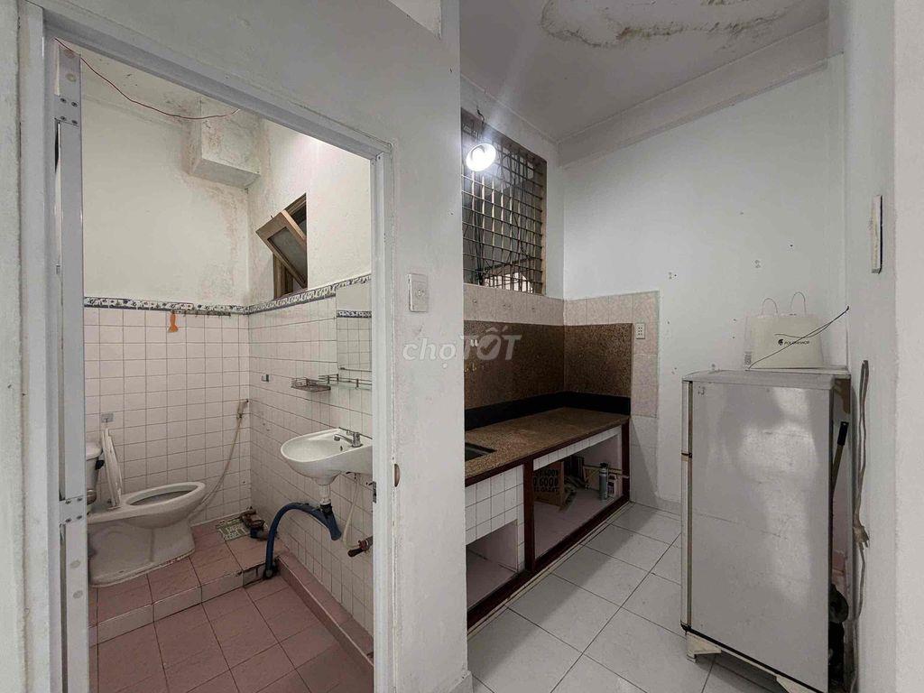 Cư Xá/CC Cũ - Hồ Văn Huê 2PN 1WC Siêu Rẻ Đẹp - Giờ Tự Do