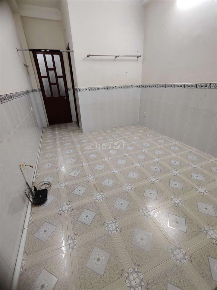 Phòng trọ thành thái 16m2