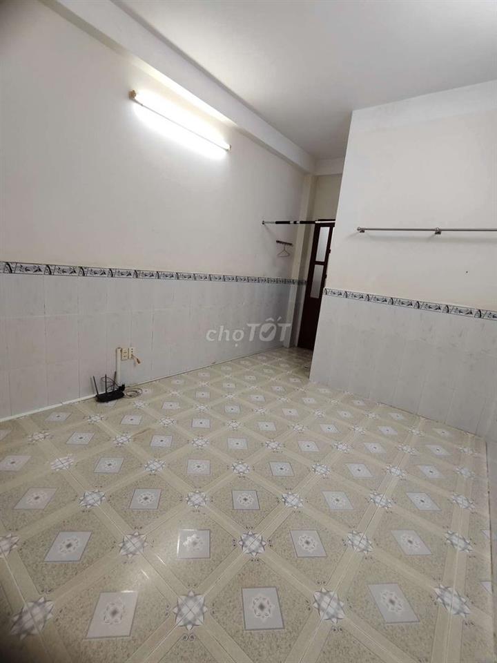 Phòng trọ thành thái 16m2