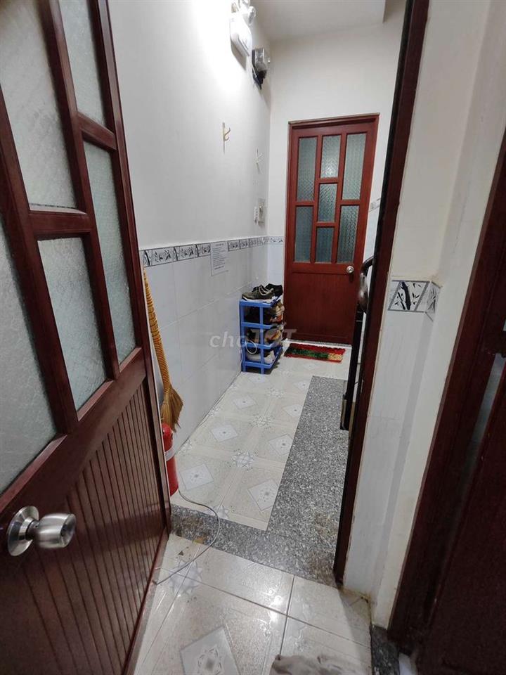 Phòng trọ thành thái 16m2