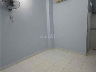 🔥 Q10 – PHÒNG 20M² CHỈ 3 TRIỆU/THÁNG | MÁY LẠNH – WC RIÊNG – ĐANG TRỐN
