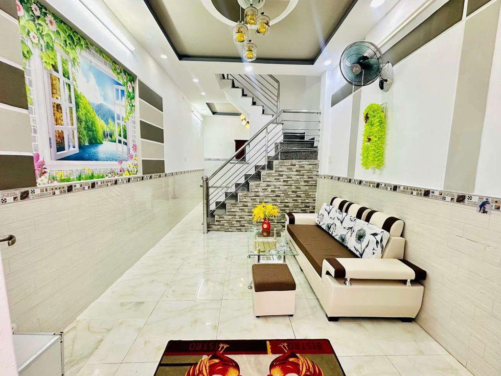 Cho thuê  phun nội thất trệt  2 lầu 