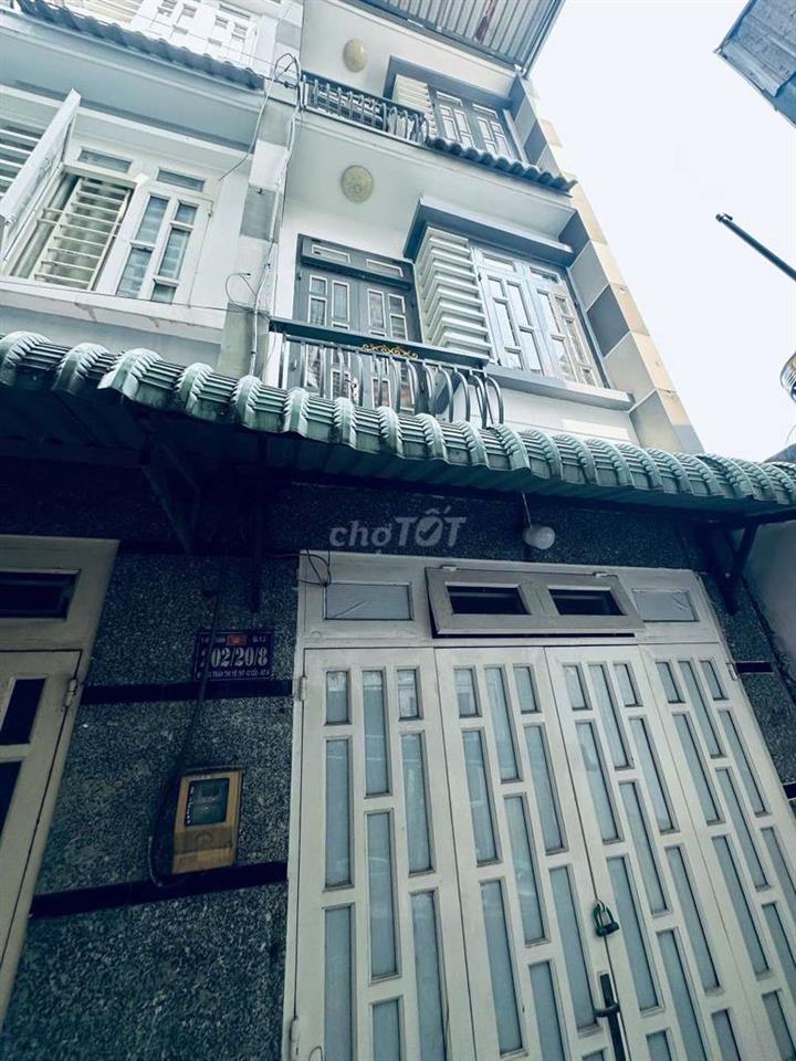 Cho thuê  phun nội thất trệt  2 lầu 