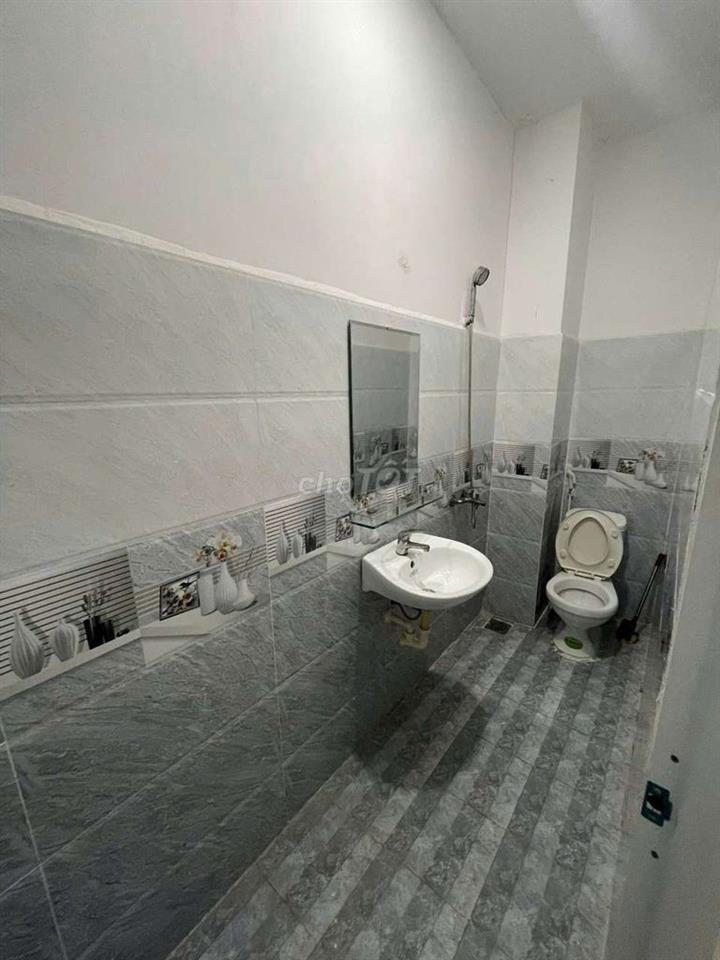 CHO THUÊ  1 TRỆT  3 LẦU 5PN 5WC