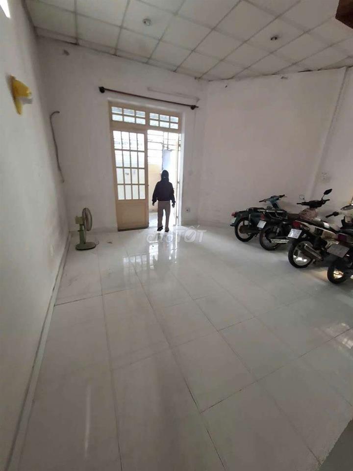 cho thuê  nhà  nguyên  căn  120m hẻm  xe tải  thông 