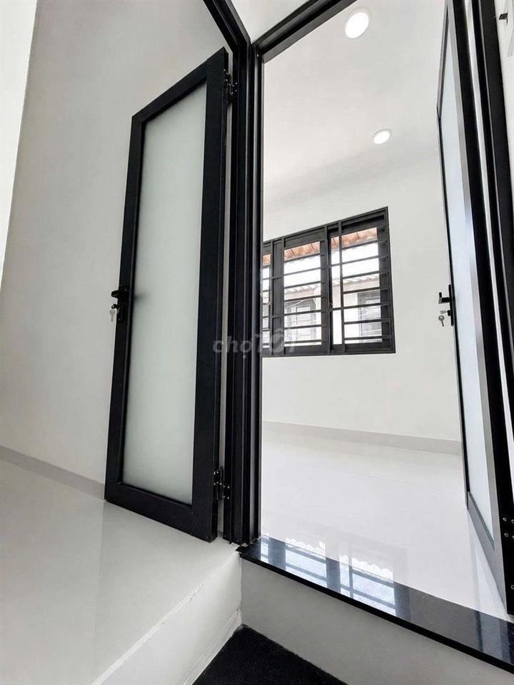 NHÀ QUẬN 12, GẦN CẦU VƯỢT QUANG TRUNG