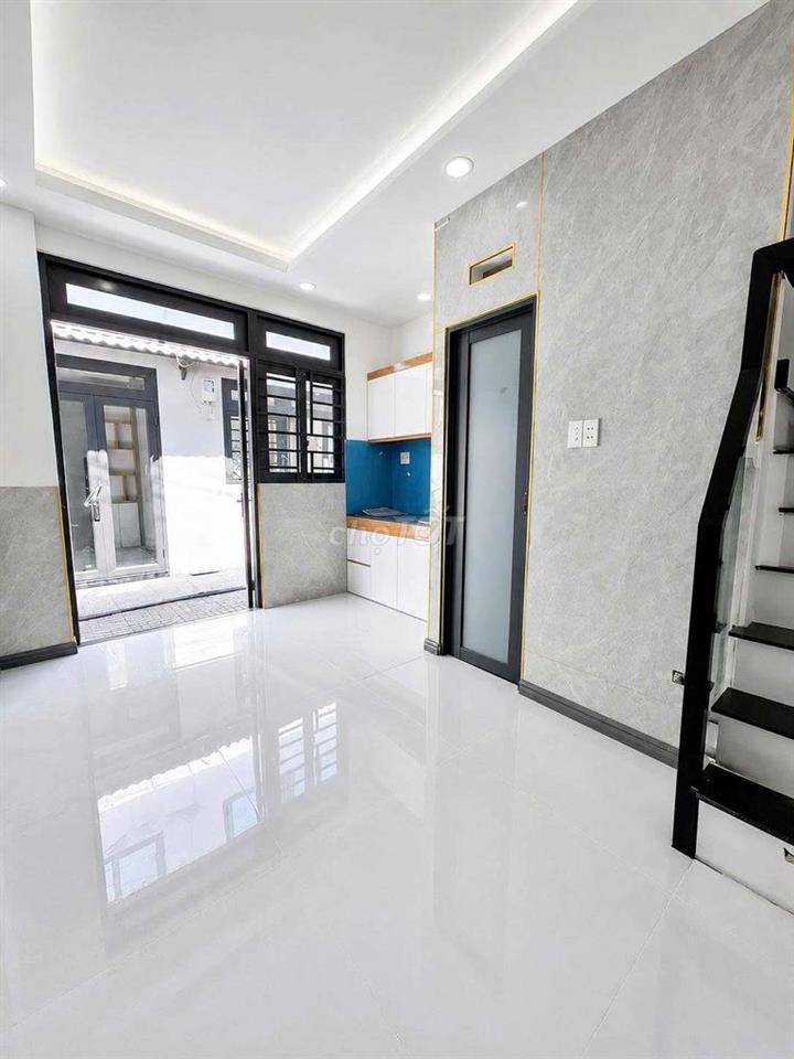 NHÀ QUẬN 12, GẦN CẦU VƯỢT QUANG TRUNG