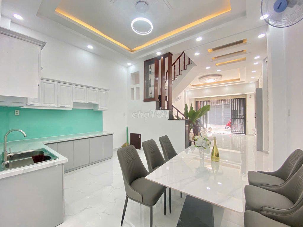 Chính chủ bán nhà 1T2L đúc, hẻm xe hơi Lâm Thị Hố, khu nhà lầu an ninh