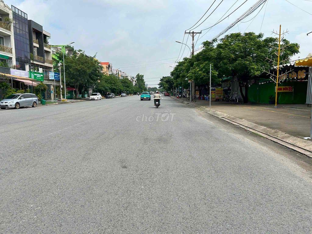 Chính Chủ Cho Thuê Đất 3 Mặt Tiền 1500m2 Khu Dân Cư An Sương. Q12