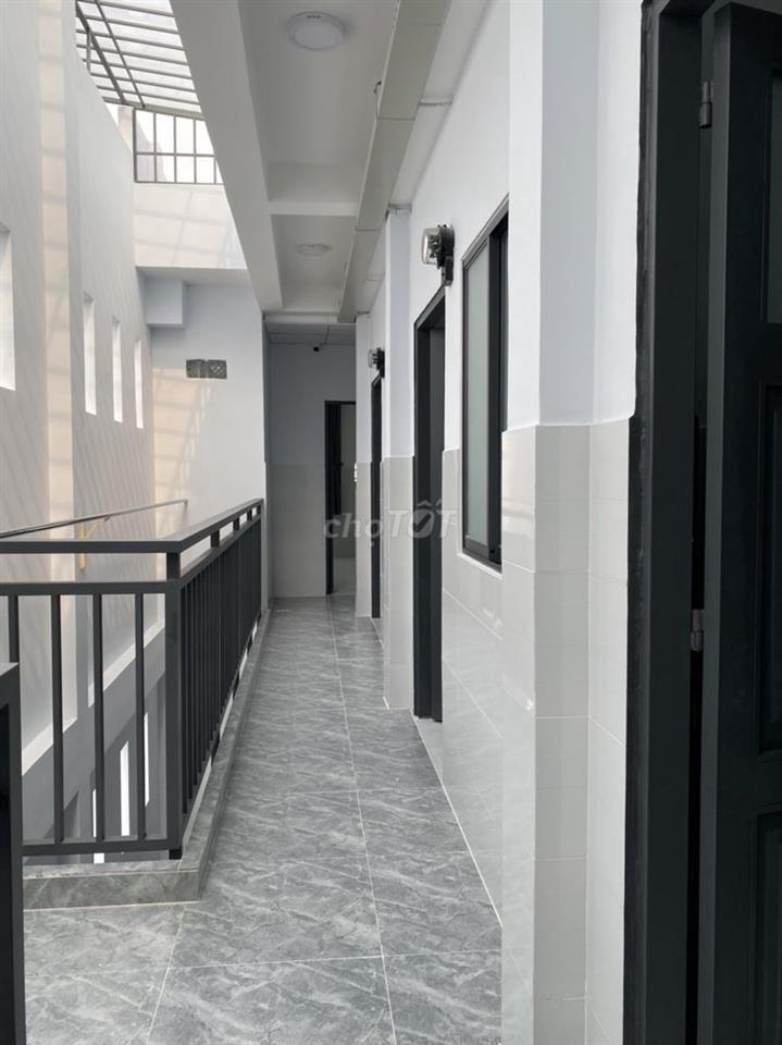Phòng Trọ Đối Diện Cổng PM Quang Trung