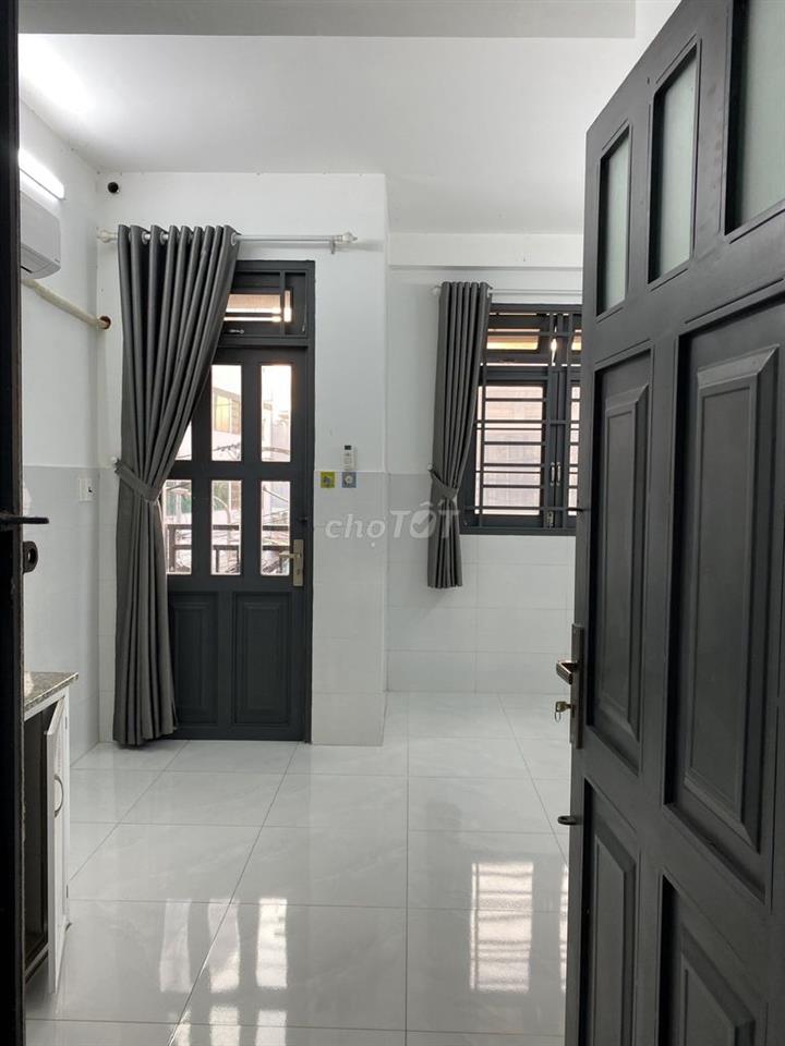 Phòng Trọ Đối Diện Cổng PM Quang Trung