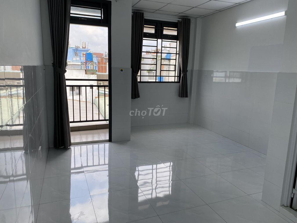 Phòng Trọ Đối Diện Cổng PM Quang Trung
