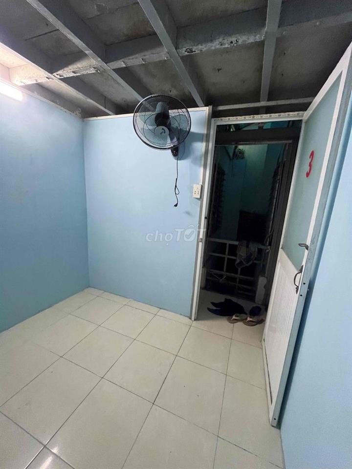 Cần cho thuê phòng địa chỉ 500/74 đoàn văn bơ p Khánh Hội TPHCM