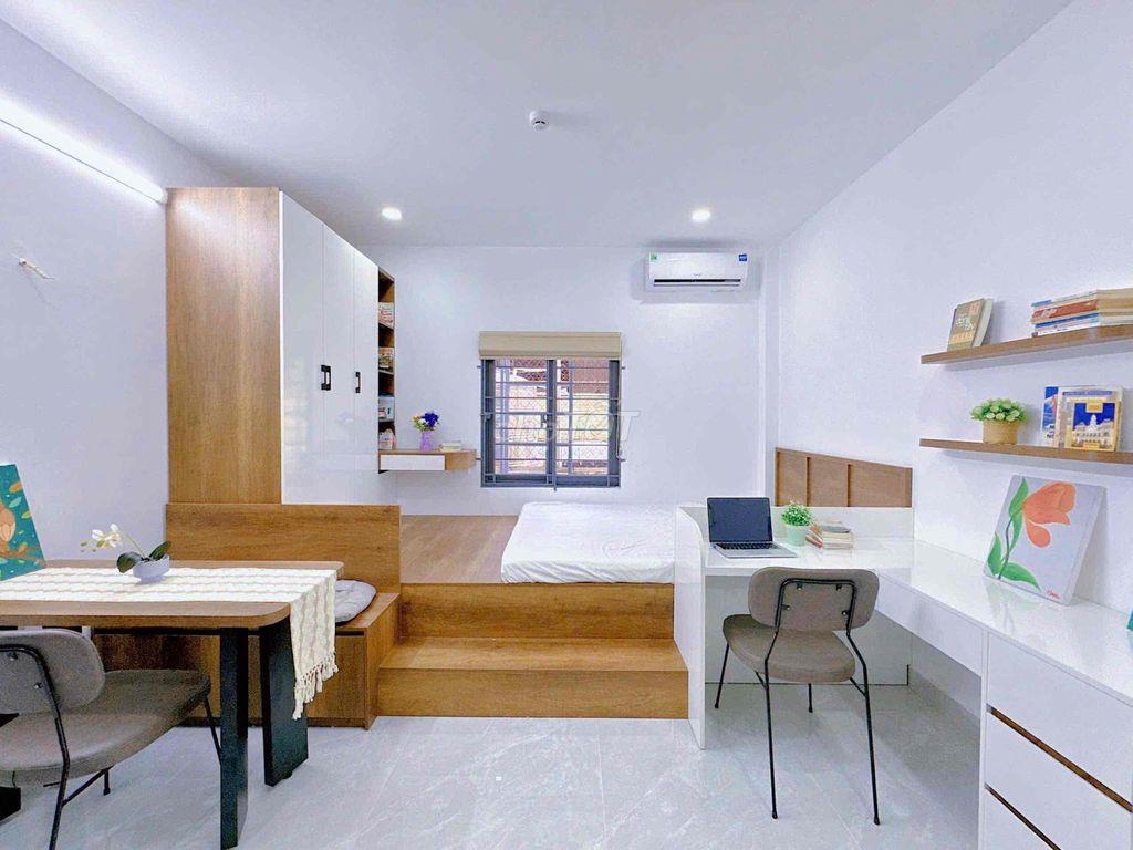 ⬆  766/ Sư Vạn Hạnh, Q10 Phòng 402, studio cửa sổ