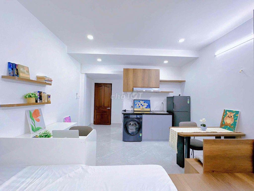 ⬆  766/ Sư Vạn Hạnh, Q10 Phòng 402, studio cửa sổ