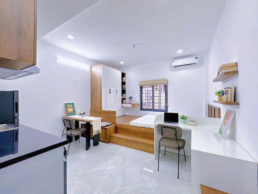 ⬆  766/ Sư Vạn Hạnh, Q10 Phòng 402, studio cửa sổ