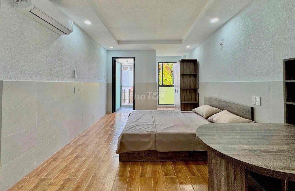 Căn hộ ban công máy giặt riêng full nội thất ngay Tô Hiến Thành