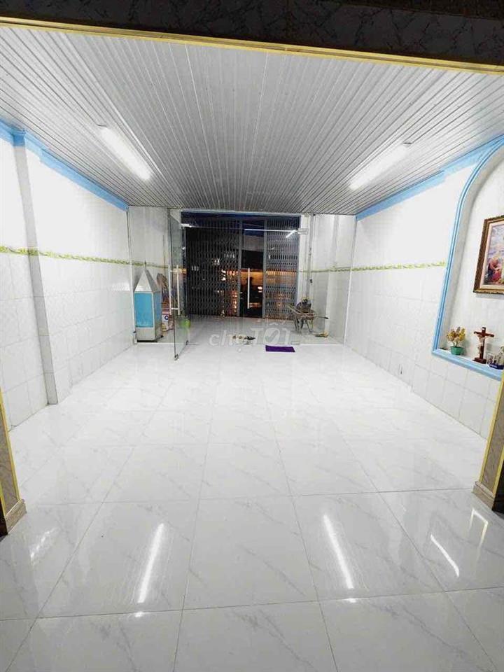 Nhà thuê mặt tiền Kênh Tân Hoá 110m2-Q.Tân Phú