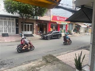 Cho thuê MBKD ngay đường Trần văn kiểu.