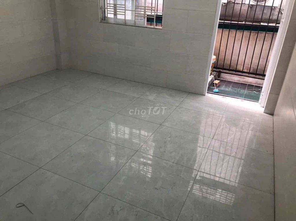 Phòng ngay đường số 6 . khu Tên lửa. Binh Tan