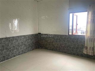 Phòng ngay mặt tiền đường Trần văn kiểu. Khu Binh Phu q6