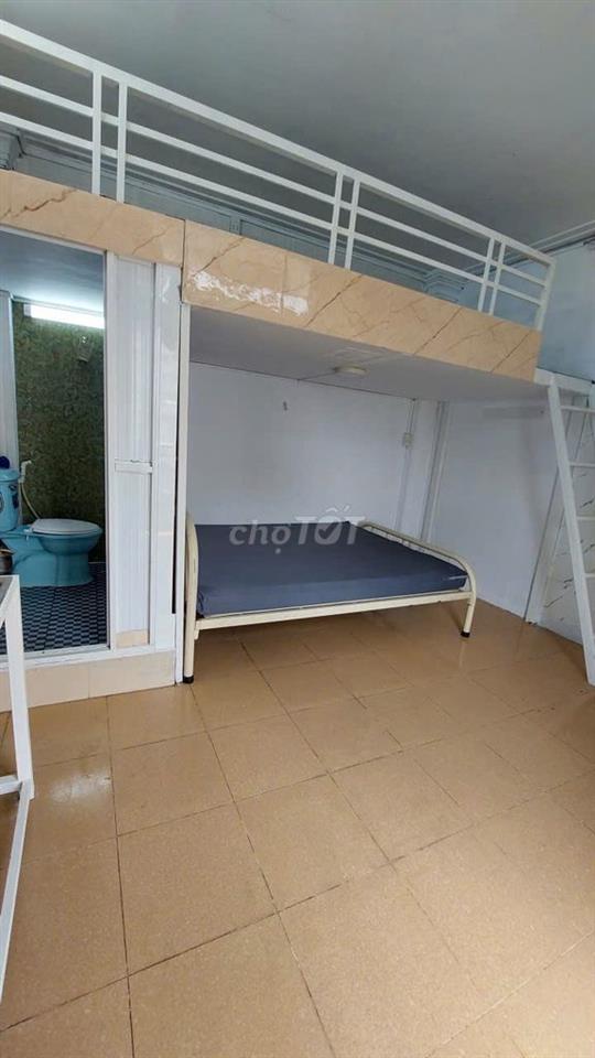 PHÒNG TRỌ CÓ GÁC BAN CÔNG GẦN MEGA BÌNH PHÚ