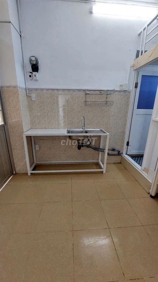 PHÒNG TRỌ CÓ GÁC BAN CÔNG GẦN MEGA BÌNH PHÚ