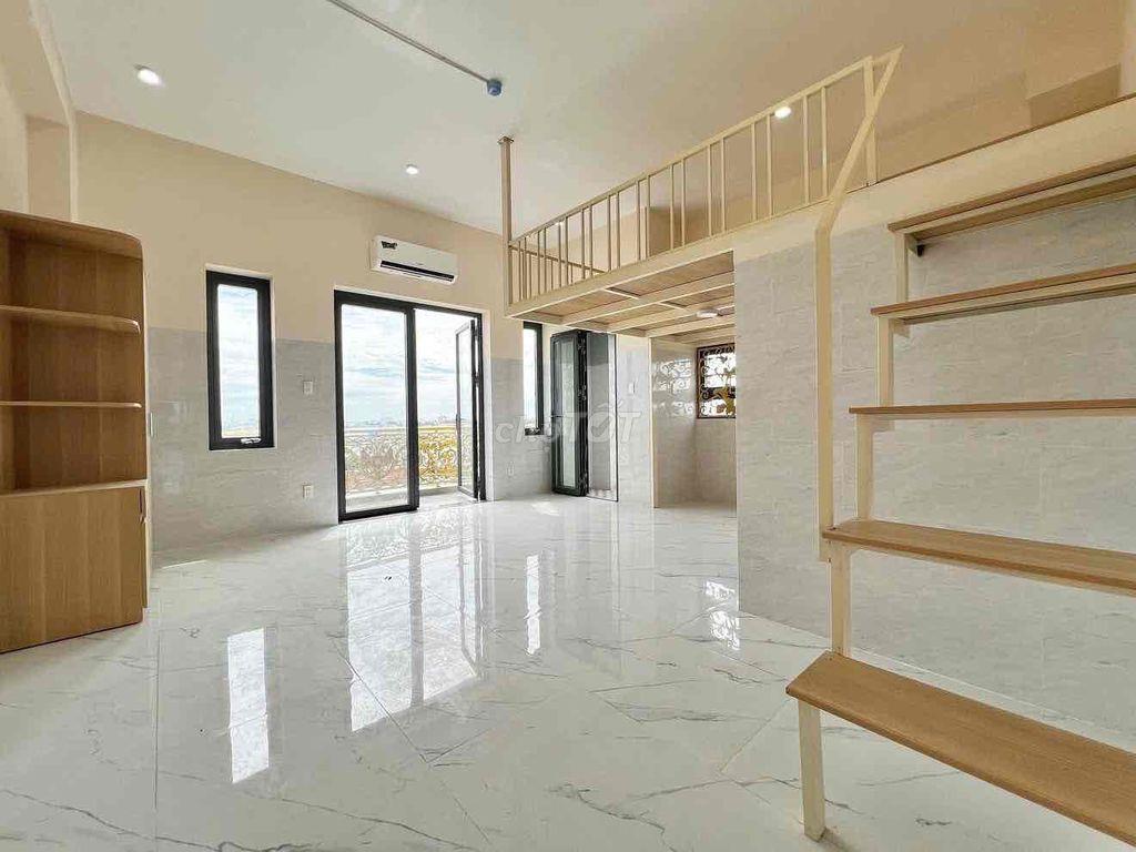 Cho thuê căn hộ duplex ban công 45m2 chỉ 6tr5 gần RMIT, ĐH TĐT, LOTTE