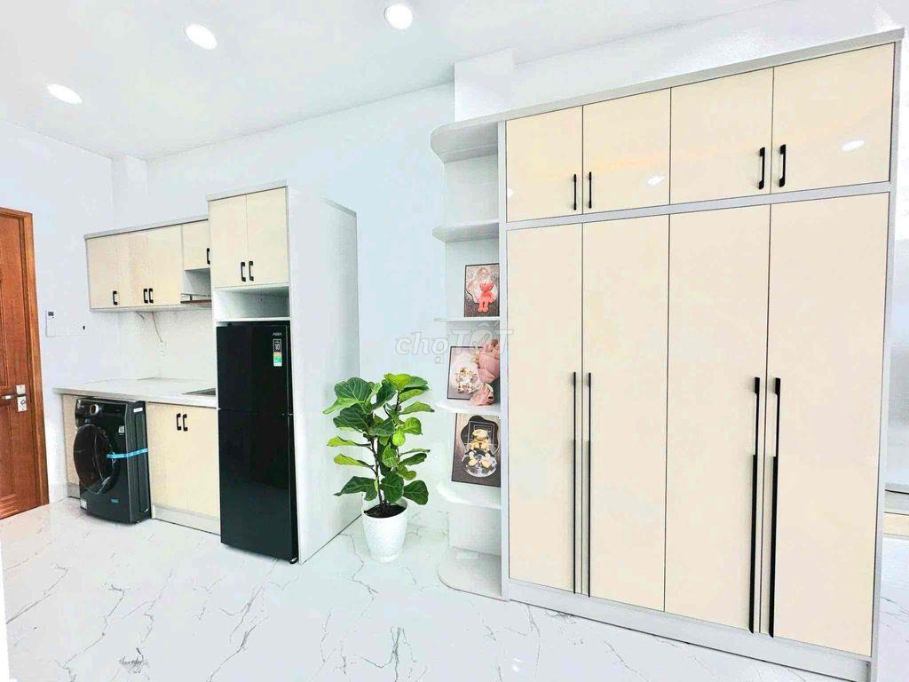 Cho thuê căn hộ studio ban công 35m2 chỉ 6tr5 gần ĐH UFM, PHÚ MỸ HƯNG