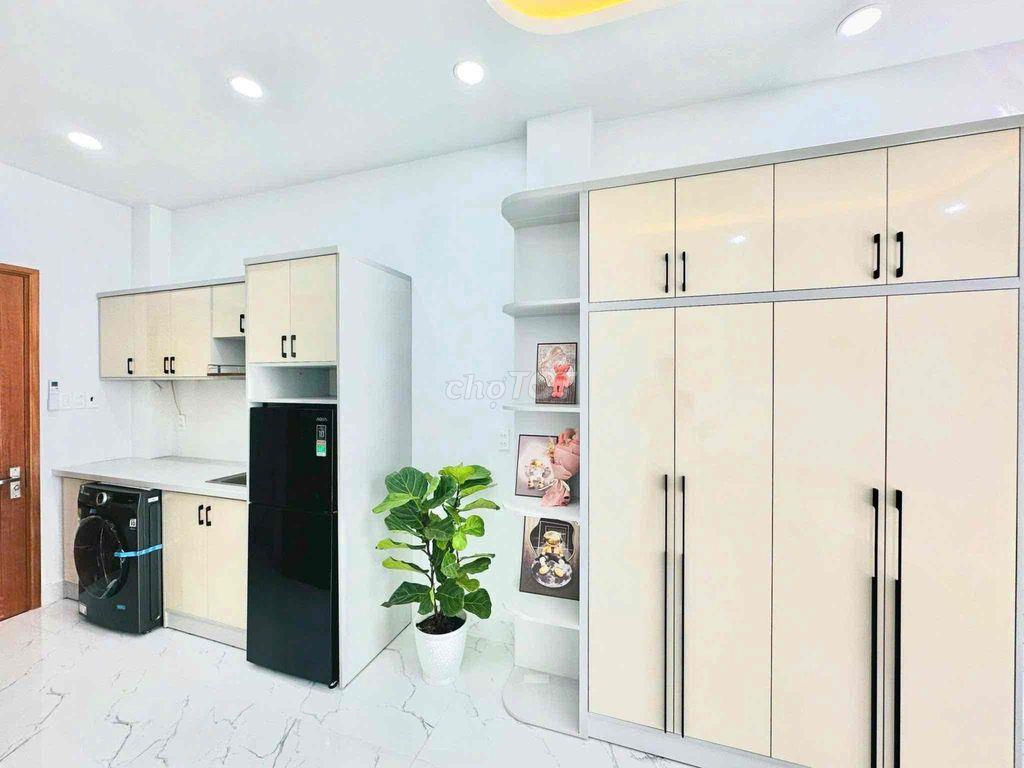 Cho thuê căn hộ studio ban công 35m2 chỉ 6tr5 gần ĐH UFM, PHÚ MỸ HƯNG