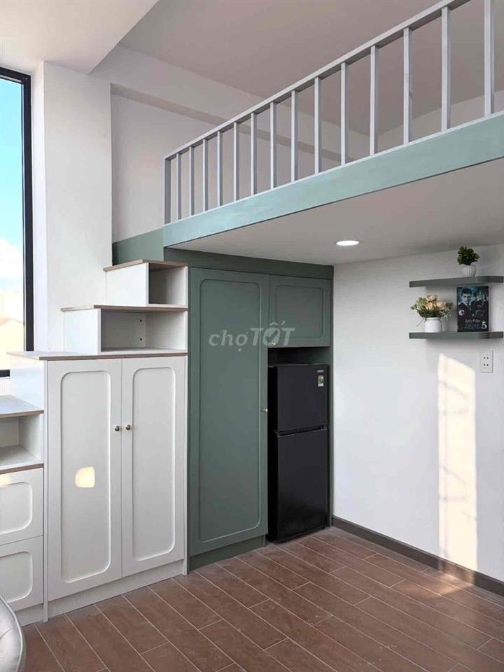 Cho thuê căn hộ duplex cửa sổ lớn 30m2 chỉ 5tr6 gần LOTTE MART,UFM,TDT