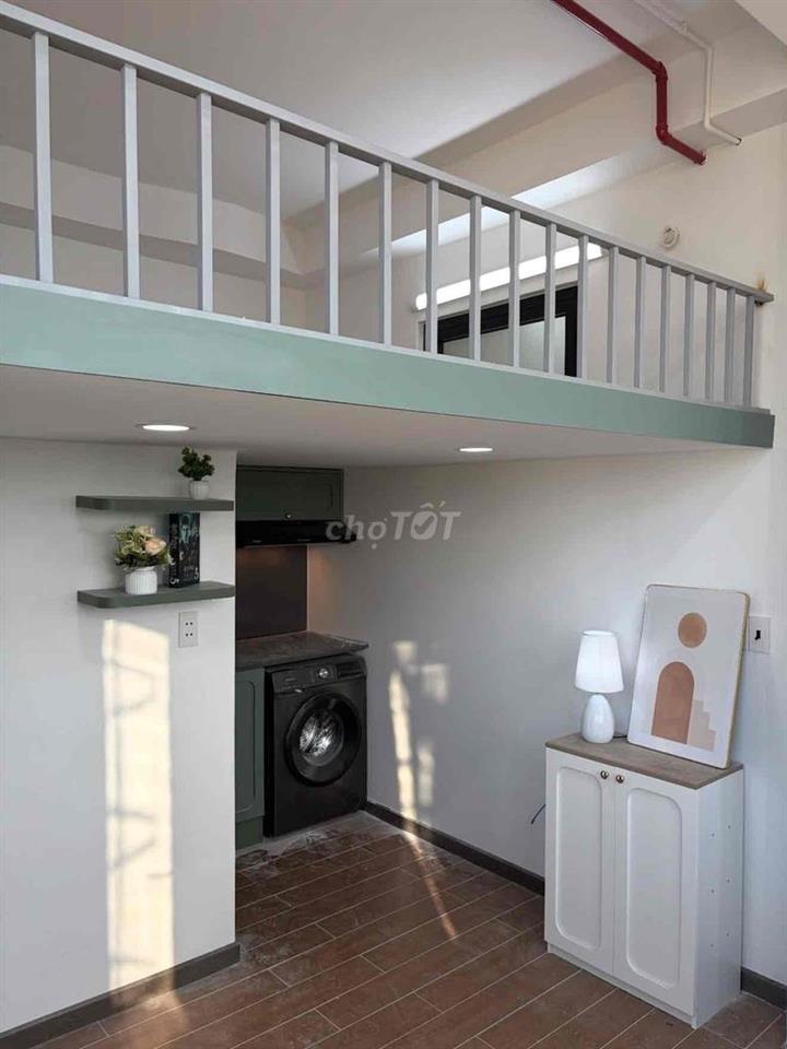 Cho thuê căn hộ duplex cửa sổ lớn 30m2 chỉ 5tr6 gần LOTTE MART,UFM,TDT