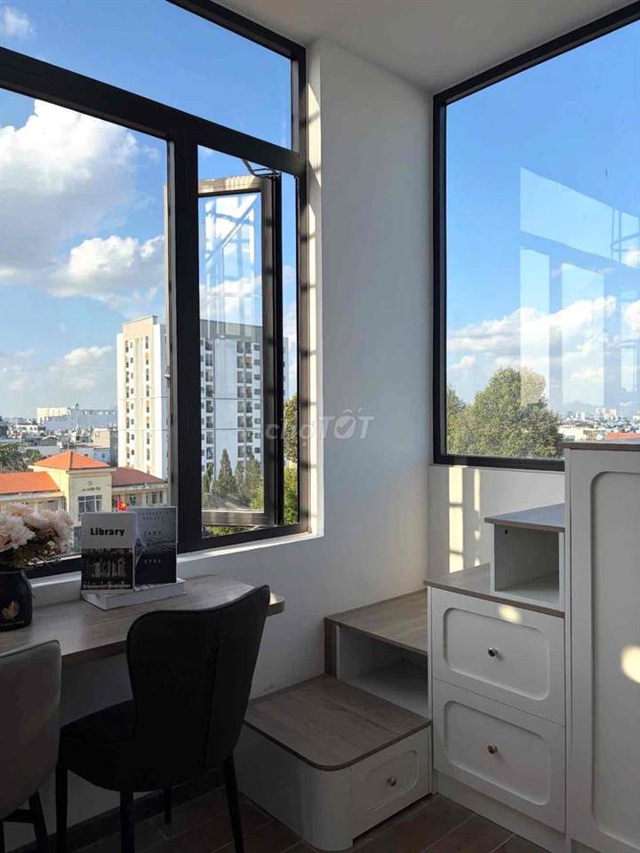 Cho thuê căn hộ duplex cửa sổ lớn 30m2 chỉ 5tr6 gần LOTTE MART,UFM,TDT