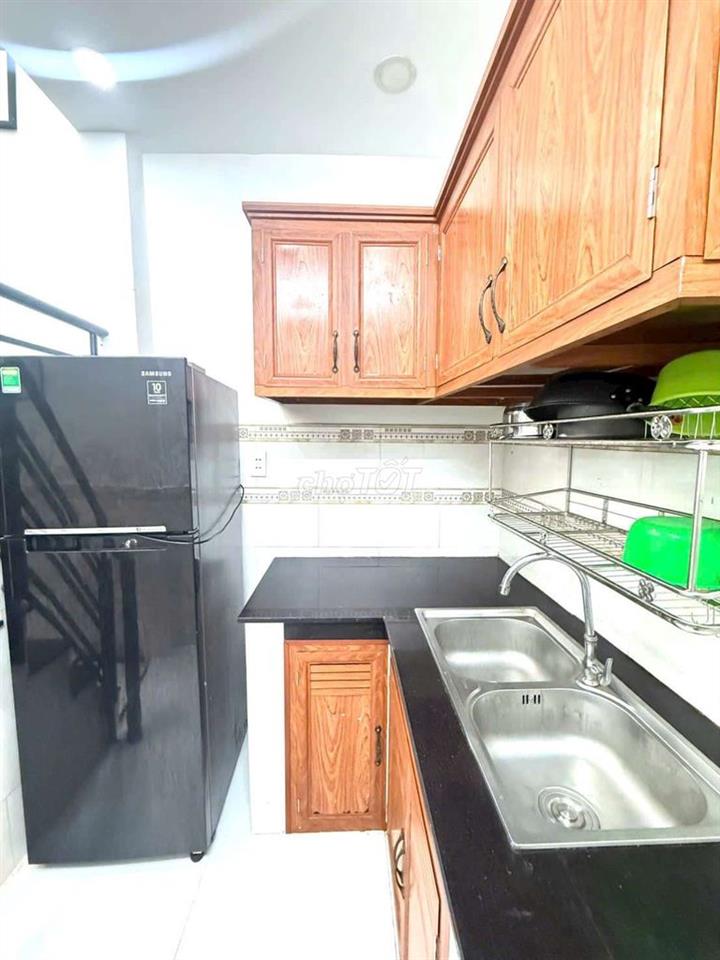 Bán nhà 2 phòng Lâm Văn Bền