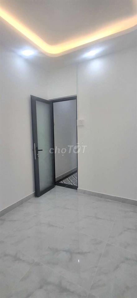 Nhà đẹp 3 phòng Quận 4