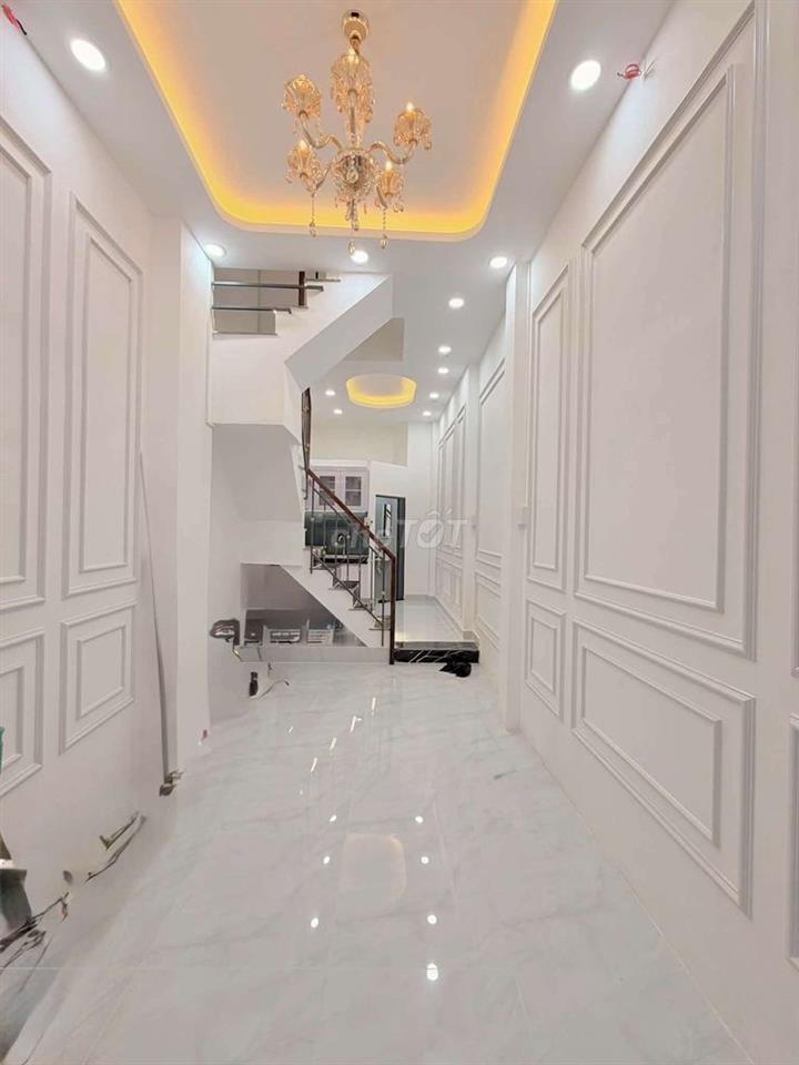 Nhà đẹp 3 phòng Quận 4