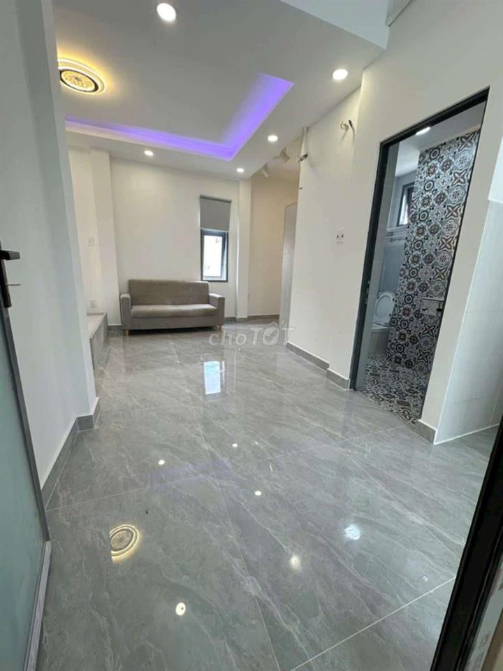 Nhà ở hoặc làm chdv Quận 4