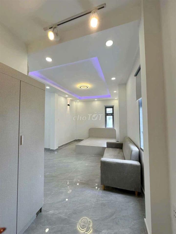 Nhà ở hoặc làm chdv Quận 4
