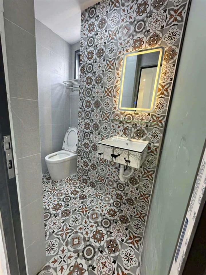 Nhà ở hoặc làm chdv Quận 4