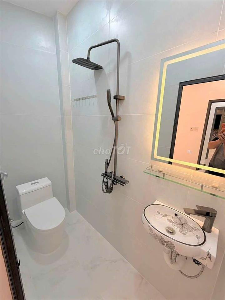 Nhả có sân 3 phòng Quận 4