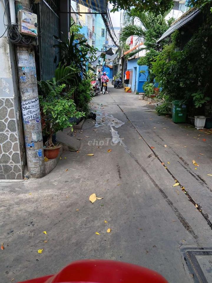 -bán nhà sát hẽm xe hơi ,đường Tám Danh Q8.