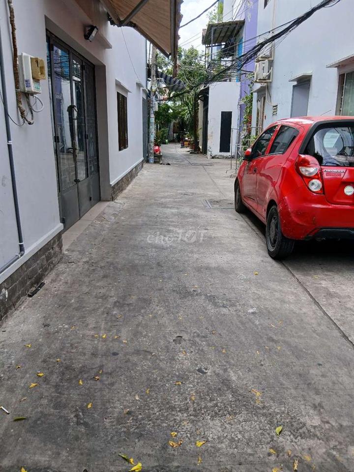 -bán nhà sát hẽm xe hơi ,đường Tám Danh Q8.