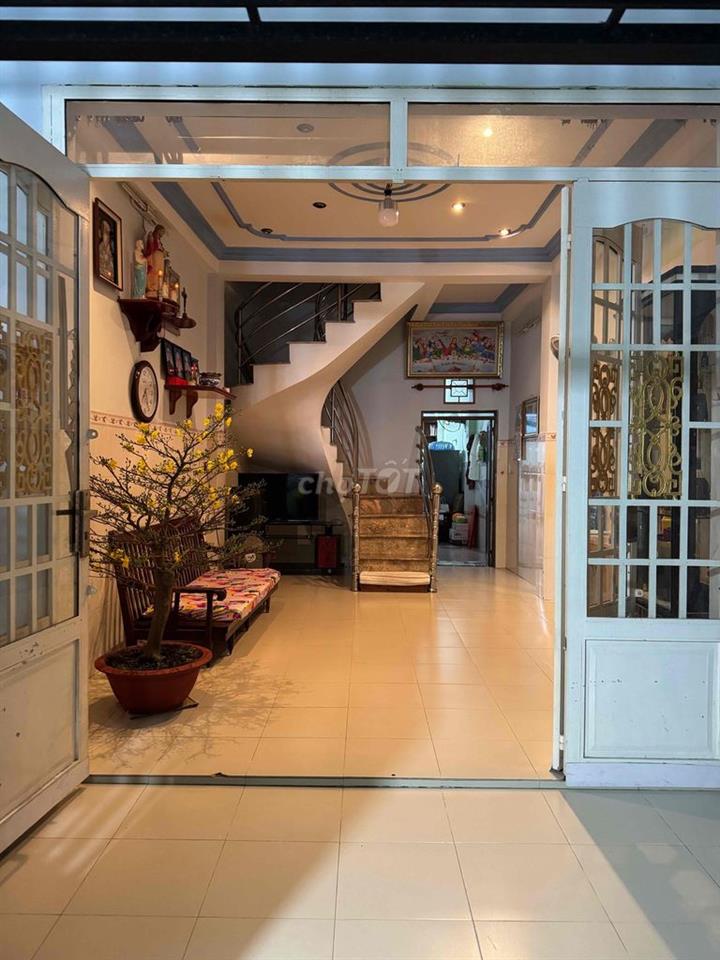 Cần cho thuê nhà ở cho hộ gia đình, hoặc học sinh sinh viên thuê phòng