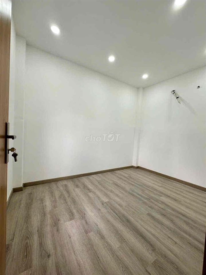 nhà mới hẻm yên tĩnh, hẻm ba gác (3 máy lạnh mới sẵn)ll trực tiếp, zal