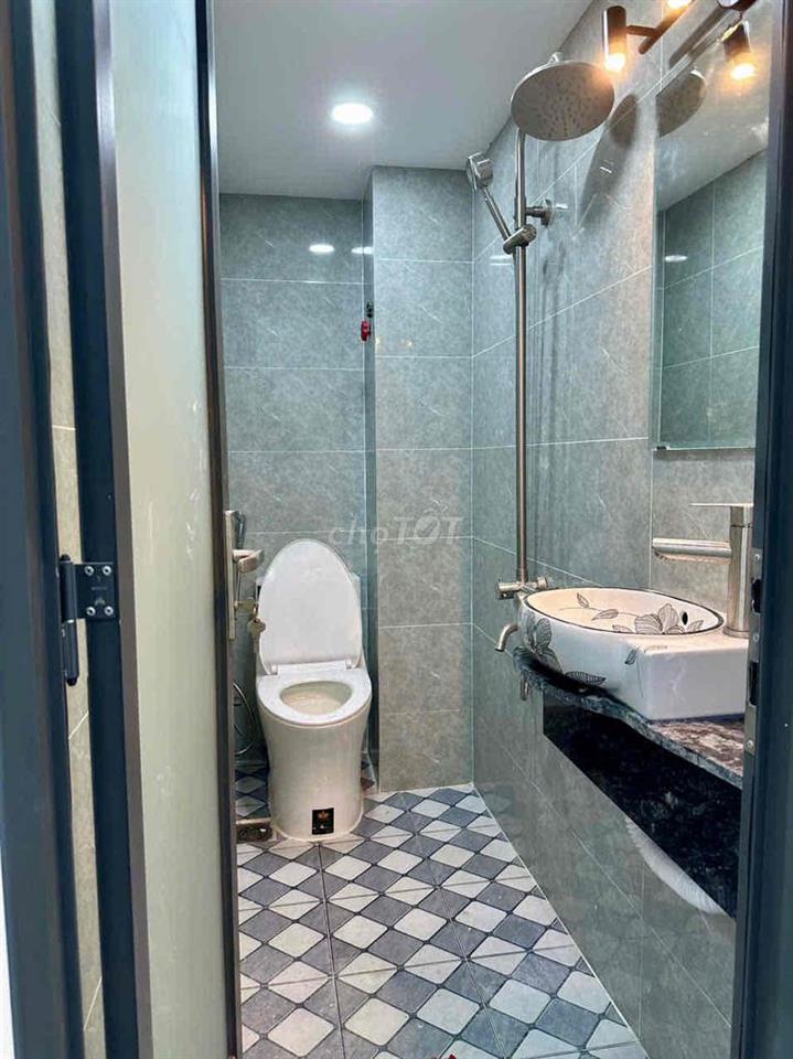 nhà mới hẻm yên tĩnh, hẻm ba gác (3 máy lạnh mới sẵn)ll trực tiếp, zal