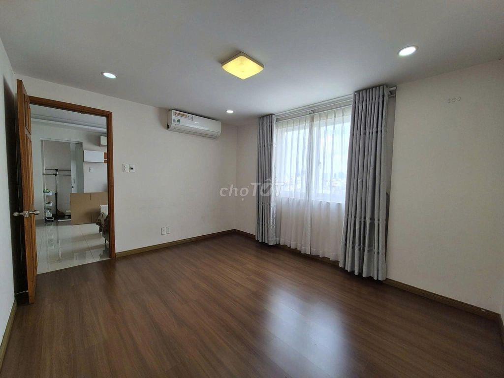 Cho thuê C/c Ruby Garden 2PN Full Nội Thất giá 10Tr/th 79m2 ban công 