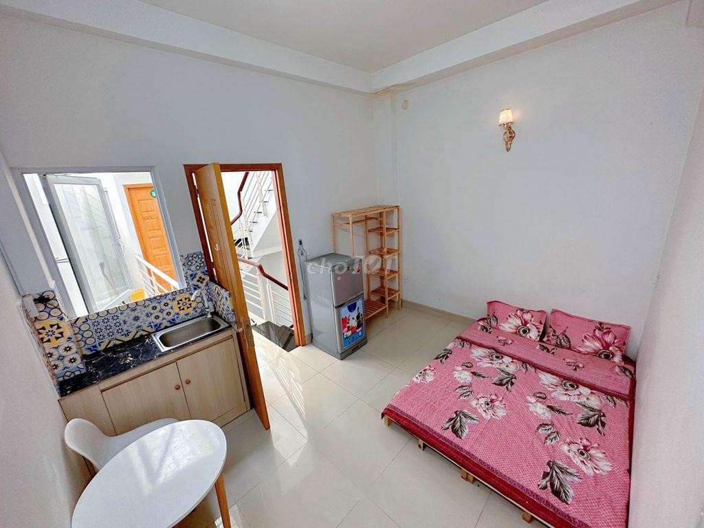 Studio full NT, Thép Mới, Hoàng Hoa Thám