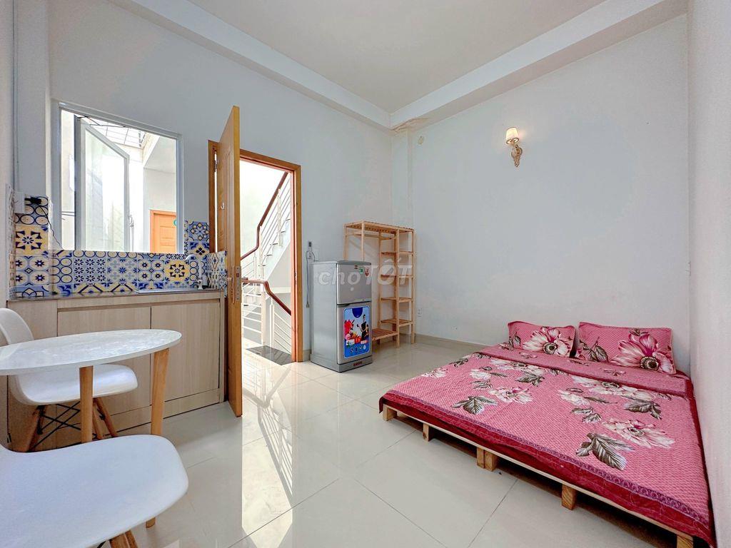 Studio full NT, Thép Mới, Hoàng Hoa Thám
