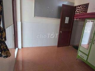 phòng trọ có ban công rộng